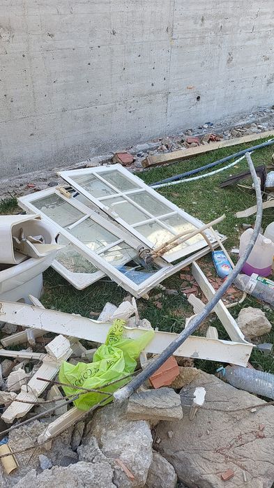 Faço recolha de sucatas e entulho limpezas