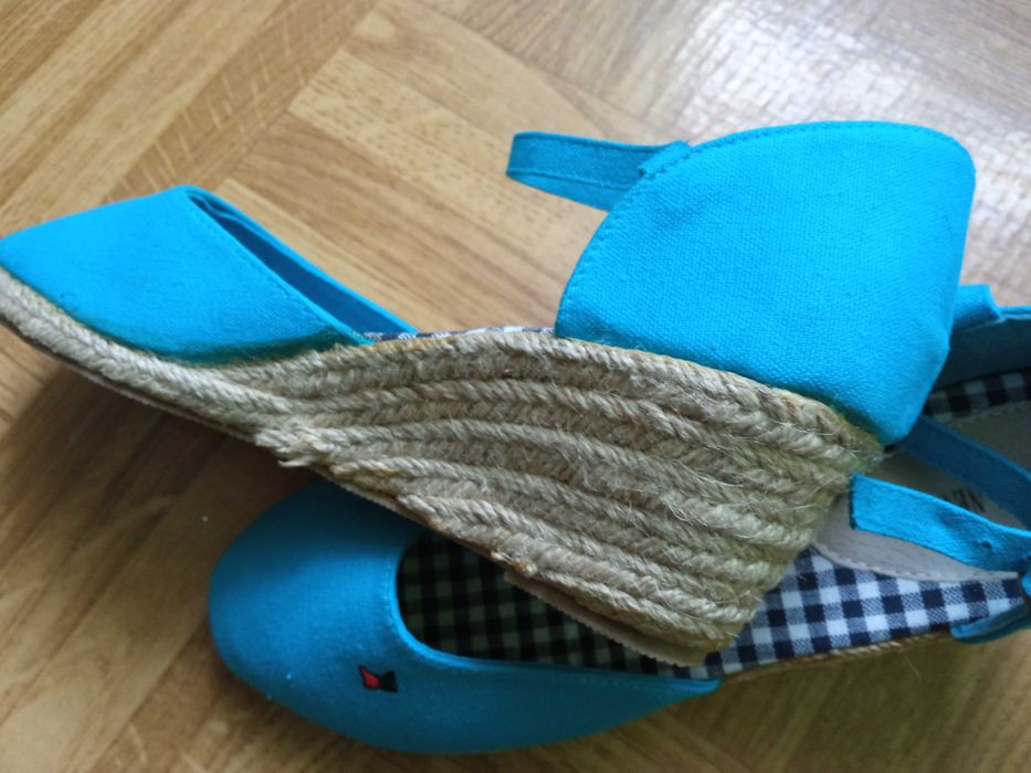espadryle turkusowe