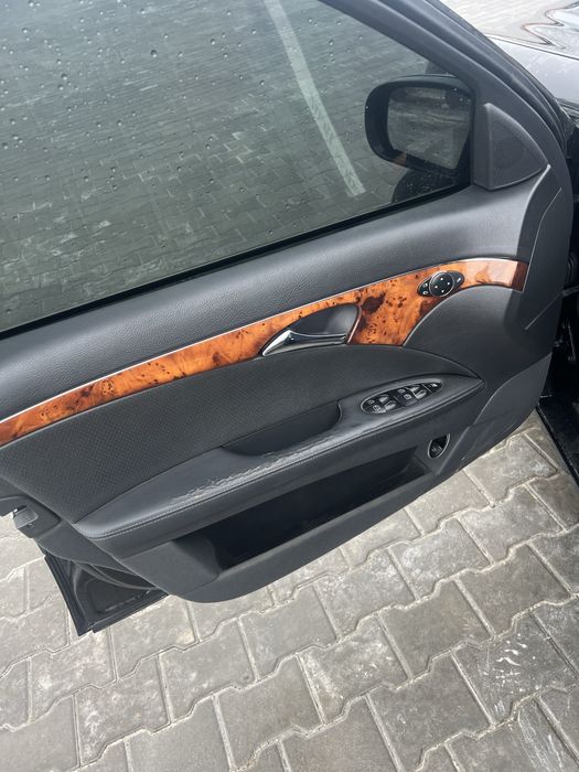 Продам Мерс 211