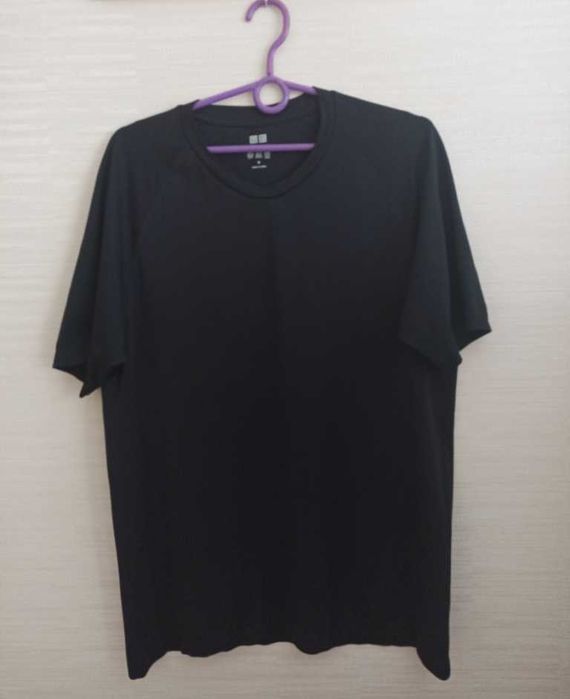 Спортивная мужская футболка UniQlo бесшовная черная М на 48