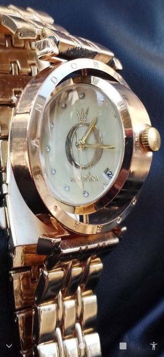 Часы Пандора новые крутятся вокруг оси