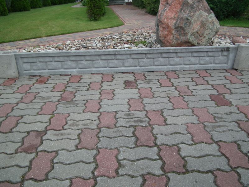 Podmurówka betonowa L 2,50, H 0,25