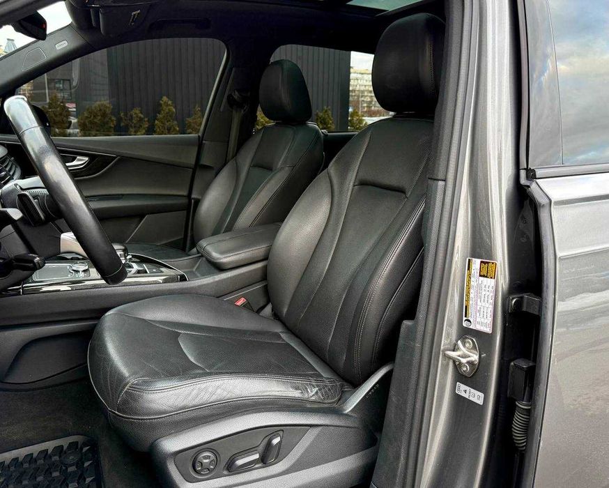 Продаж гарного Audi Q7