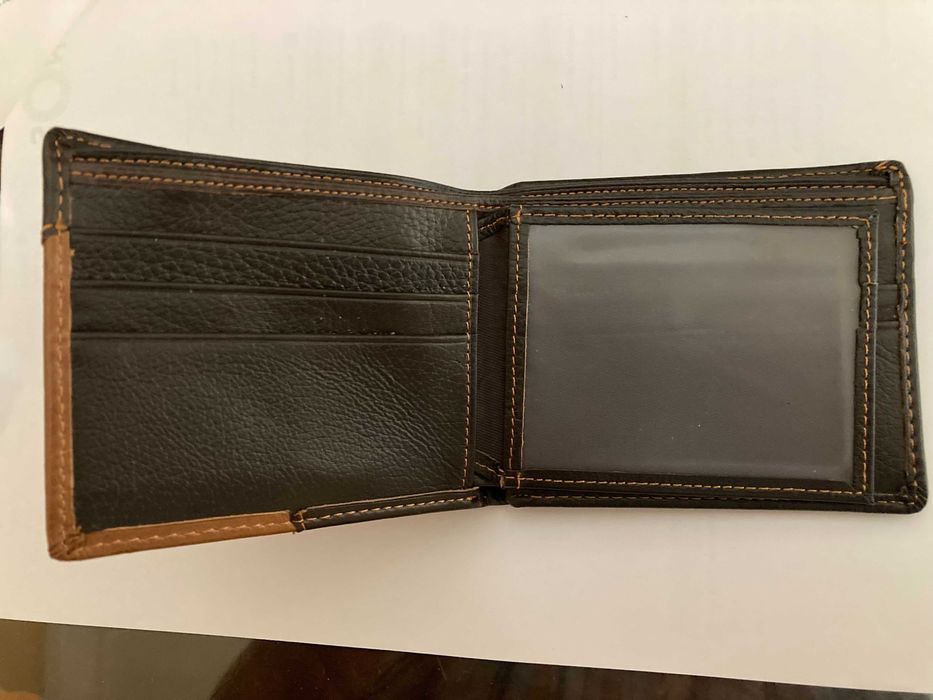 CARTEIRA - para homem em pele legítima.