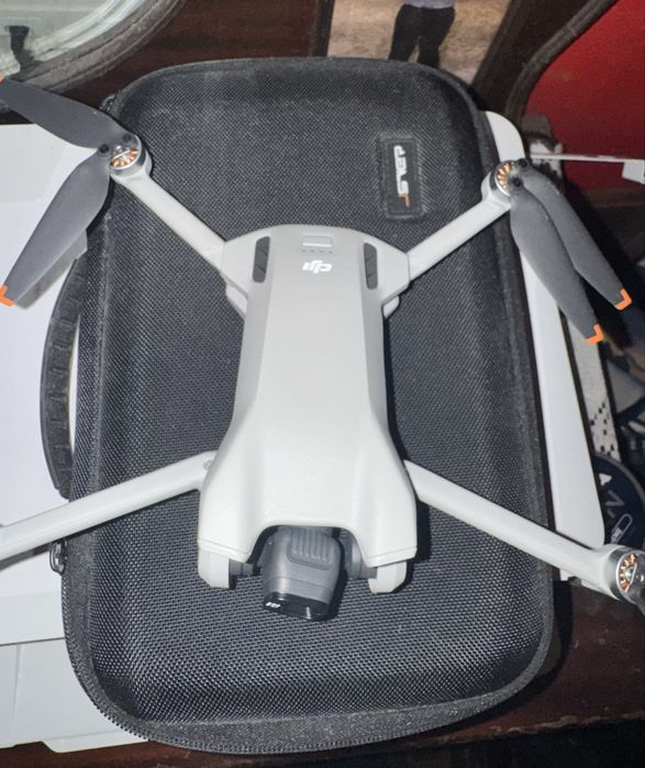 Selling DJI Mini 3496168808702300161