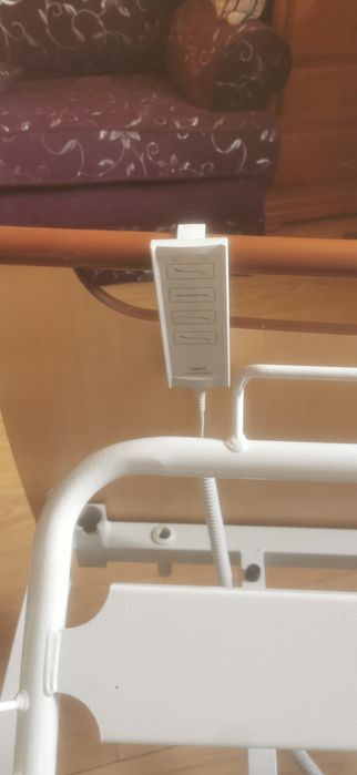 Cama hospitalar articulada eléctrica