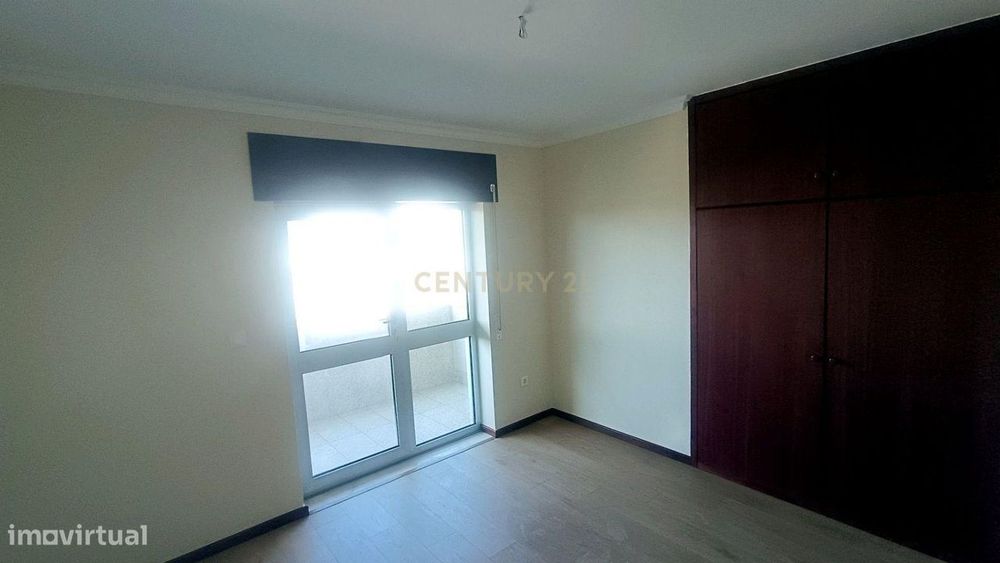 Apartamento Novo em Tamengos, Anadia - 1 Quarto com Varanda
