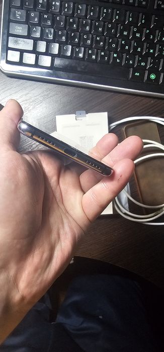 Телефон  Huawei P20 Pro