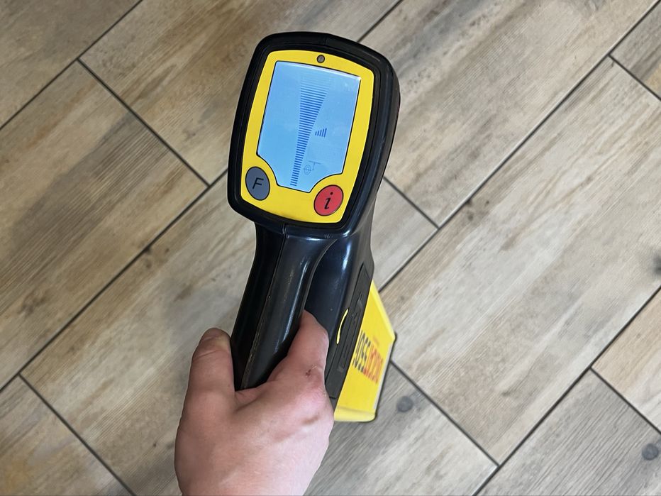 Leica Digicat 550i - wykrywacz instalacji podziemnych | Używany | Dobry