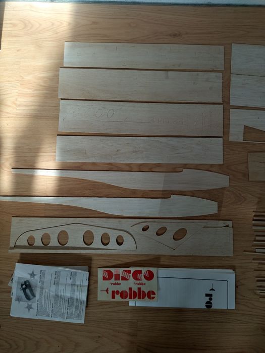 Robbe Disco 3104 - planador