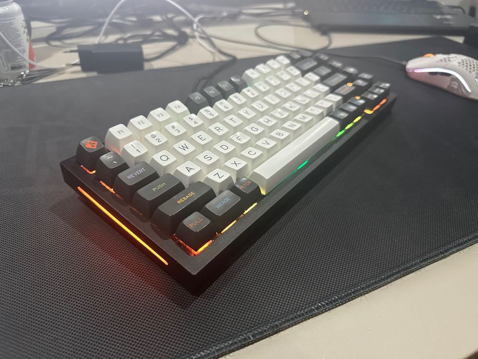 Teclado Glorious GMMK Pro