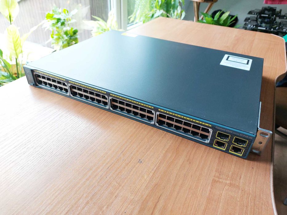 Switch PoE do CCTV Cisco WS-C2960-48PST-S (48 portów) (2)