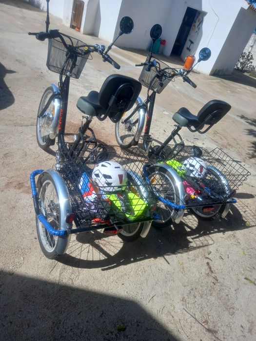 2 triciclos eletricos..como novo..a venda separadamente   é possível