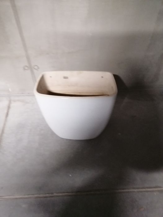 Spłuczka do WC bez pokrywy