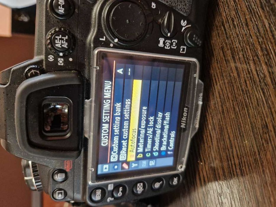 Nikon D300 з об'єктивами 16-85 VR та 55mm Macro + спалах SB 600