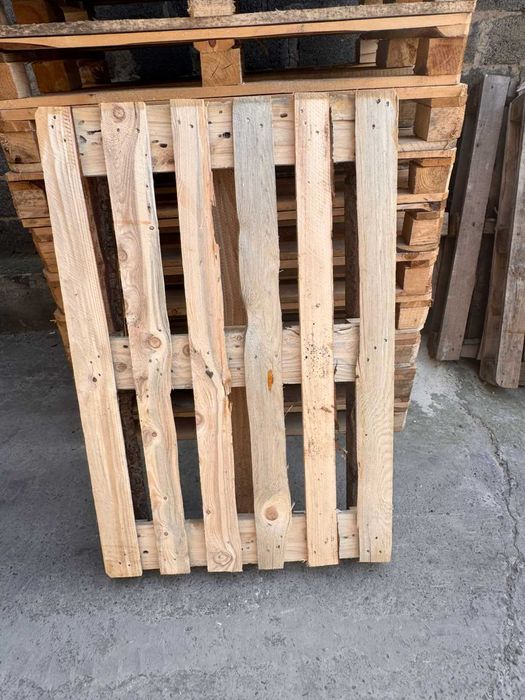 Дерев'яні піддони (паллети)