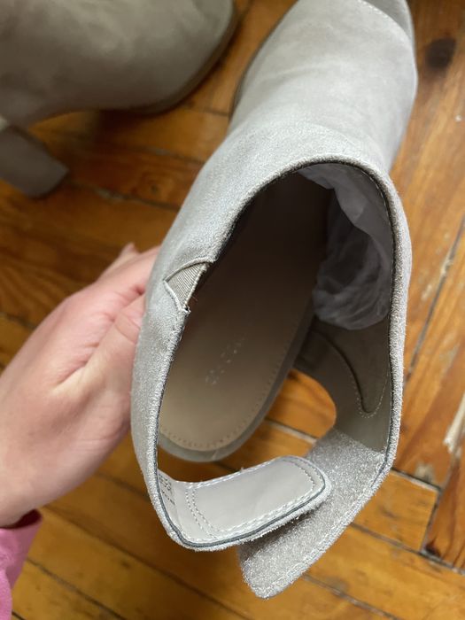 Замшеві ботільони босоніжки на підборі