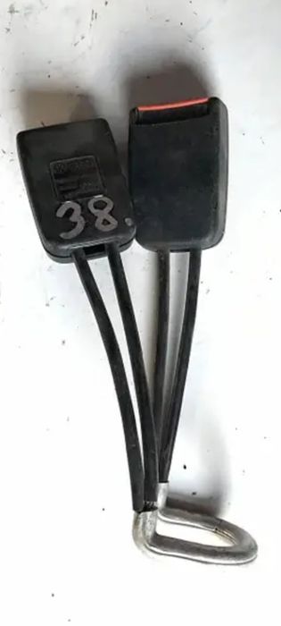 Продам б/у замки реміня безпеки