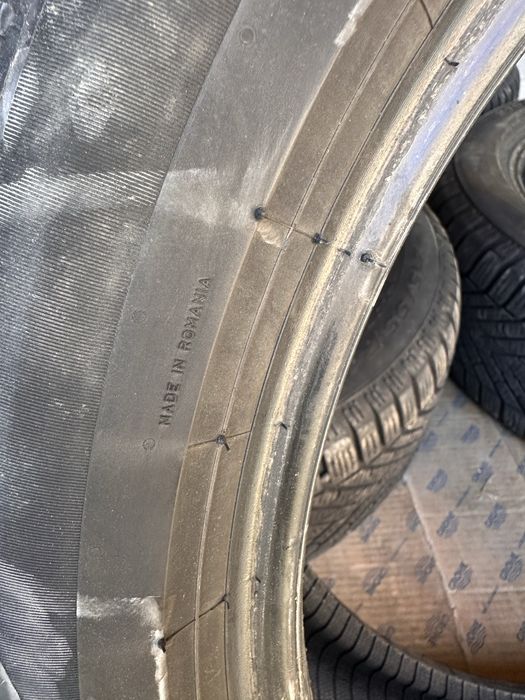 Резина зимная.     Pirelli.    215.55.17.   Romania