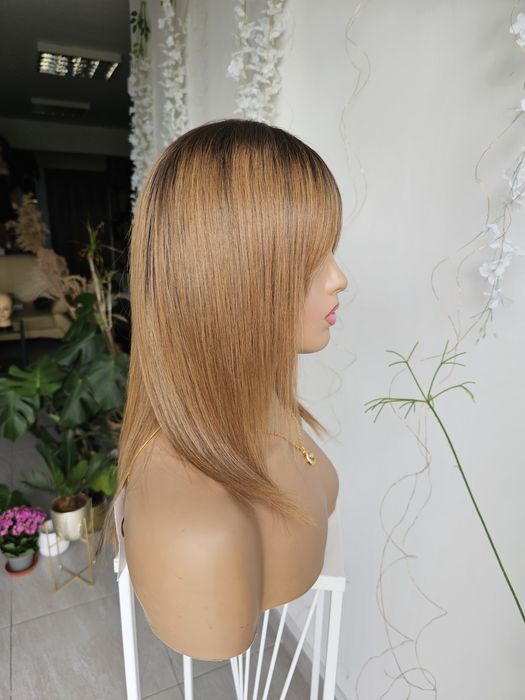 Peruka z włosów naturalnych Carmen karmelowy blond z odrostem grzywka
