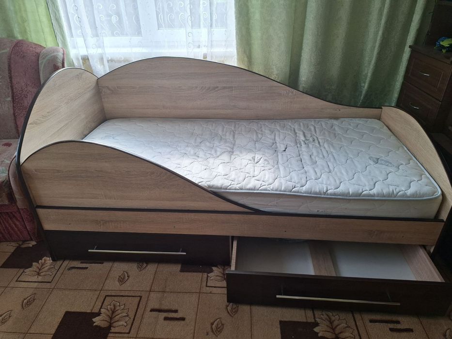 Ліжко дитяче у відмінному стані