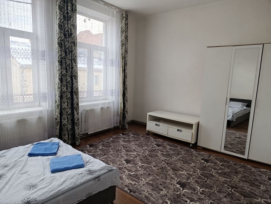 Подобова оренда 2 кім.кв.в центрі міста