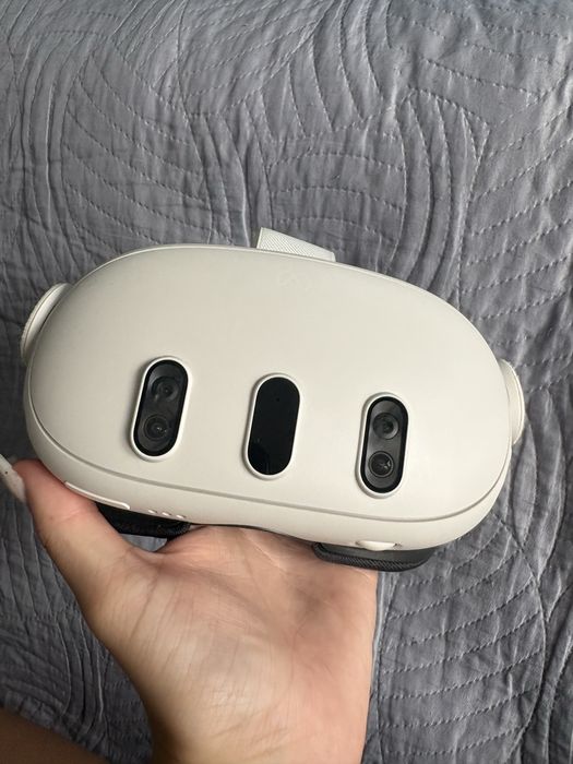 Oculus  Meta Quest 3