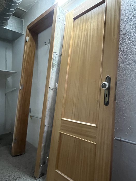 Porta  Esquerda + Aduela