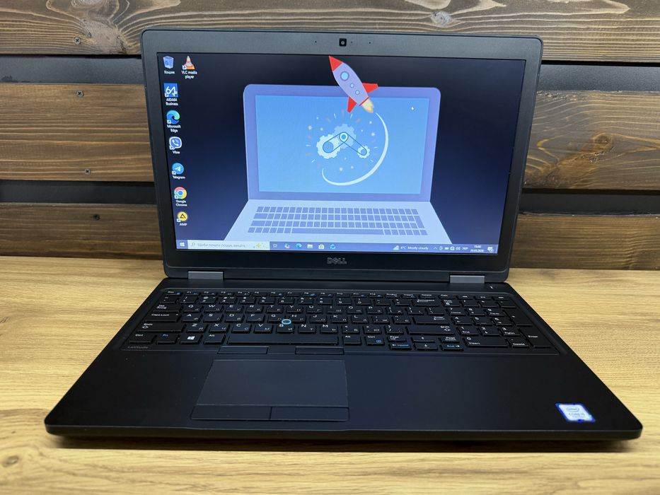 Dell Latitude 5580 15,6" i5-7300u/8GB DDR4 + слот/256 GB SSD/17%