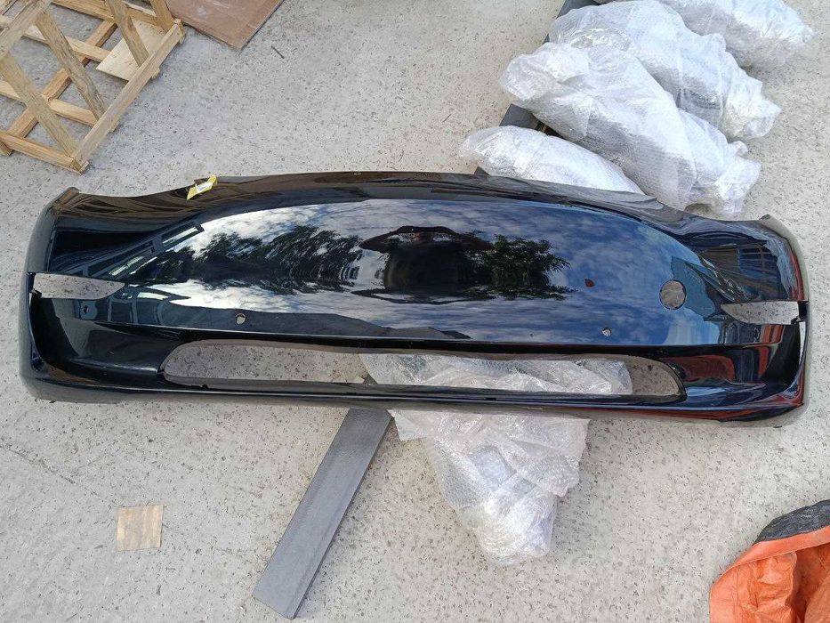 Передній бампер tesla M3 до рест ( під парктроніки )