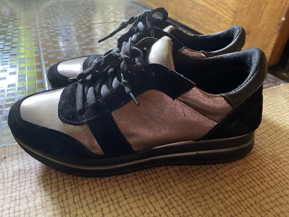Кросівки натуральна шкіра