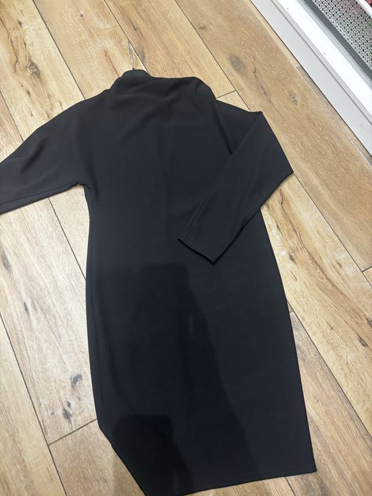 Czarna elegancka sukienka