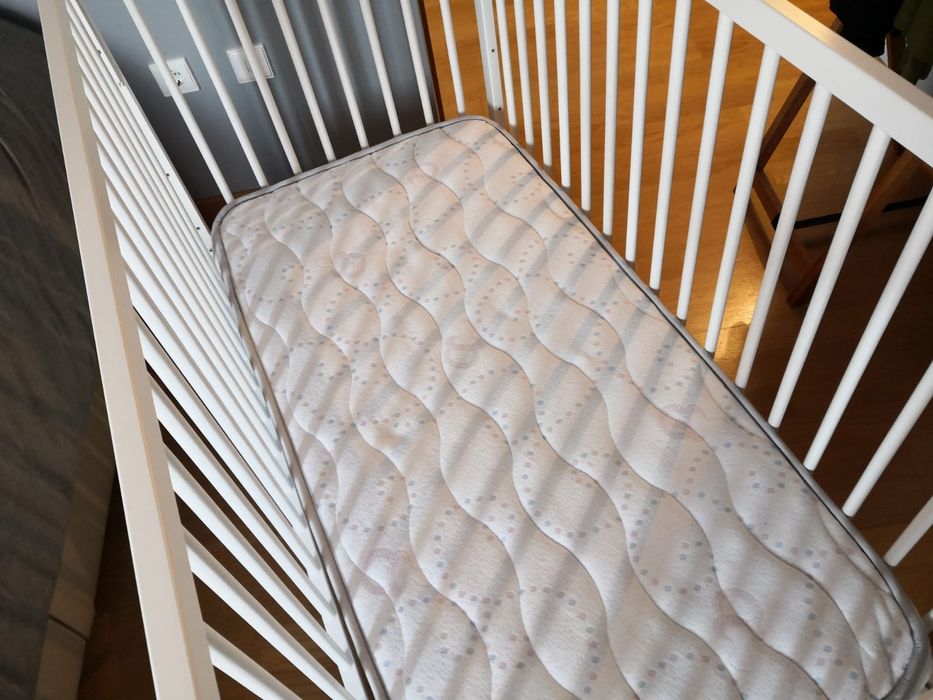 Berço e colchão bebé zippy bom estado