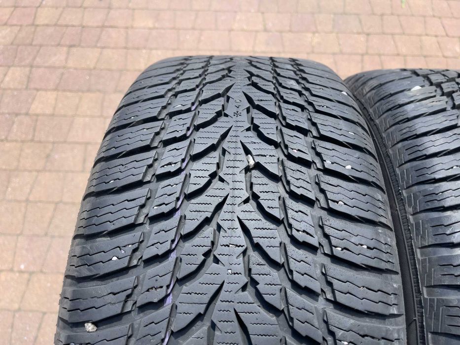 3874. Opony zimowe 245/45/18 Nokian 2022r 8/4.5mm cena za 4szt