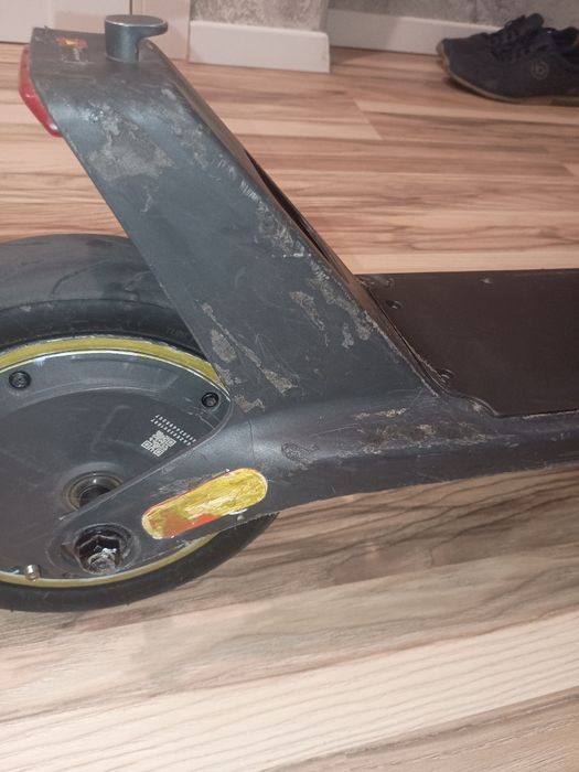 Продам електросамокат Xiaomi electric scooter 4 lite