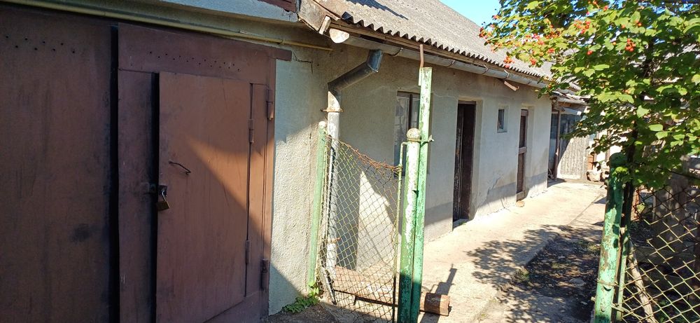 Продам житловий будинок  м.Самбір