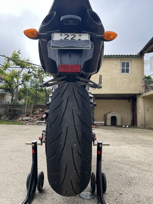 Yamaha yzf r1 2006 raven edition Castro de Avelãs • OLX.pt