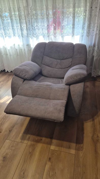 Komplet wypoczynkowy sofa 4 osobowa + fotel z funkcją relax