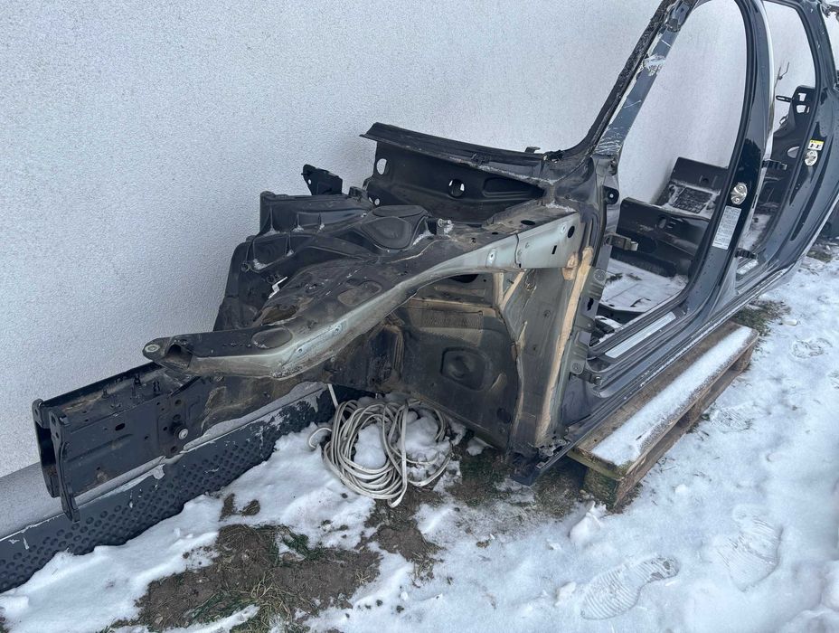 Próg słupek fartuch ćwiartka podłużnica Audi A6 4K C8 LY9T