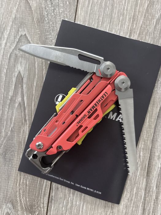 Leatherman Signal