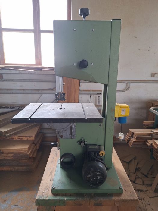 Maszyny, wyposażenie stolarni