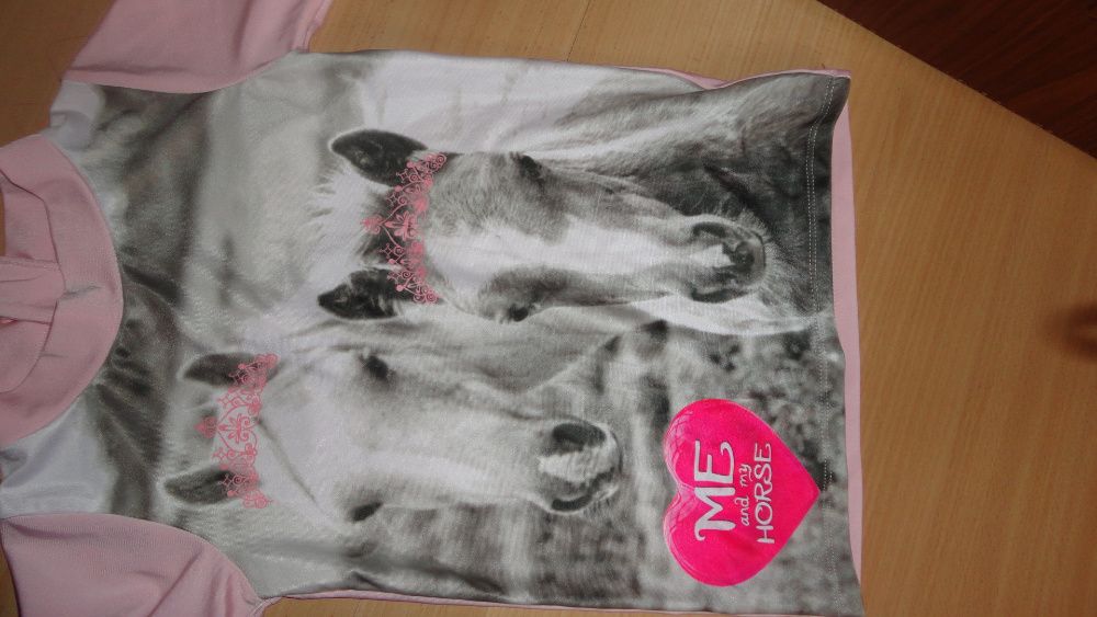 Bluzeczki na lato dla dziewczynki roz. 122-128 cm zestaw Hello Kitty