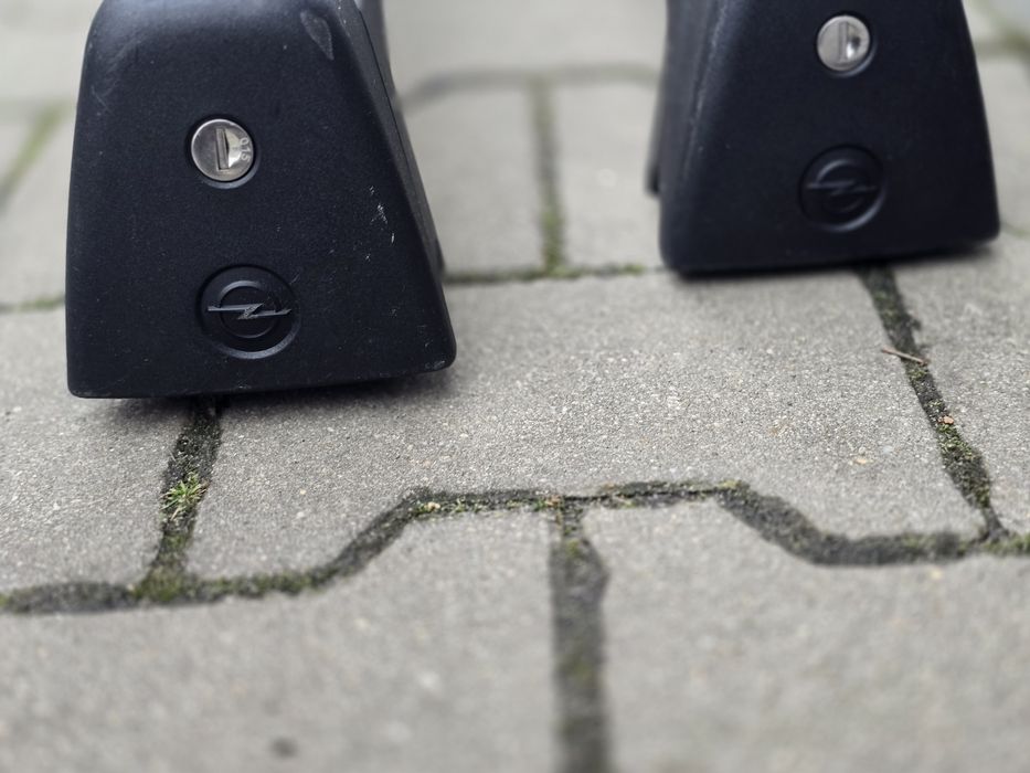 Belki poprzeczki bagażnik dachowy THULE Opel Zafira C na relingi zinte