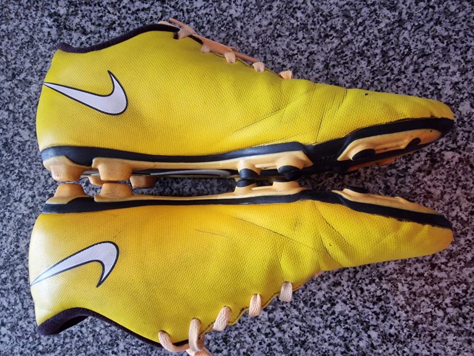 Nike mercurial tamanho 43