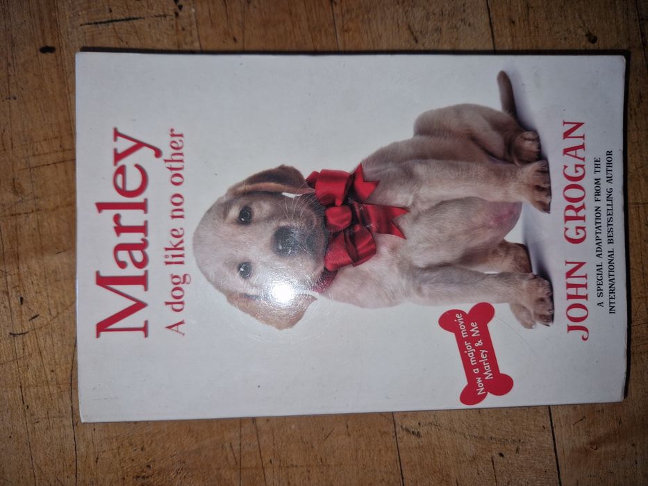 Ksiazka "Marley a dog like no other"