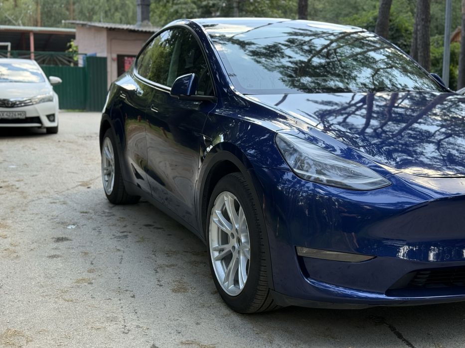 Tesla model Y 7мест 500km