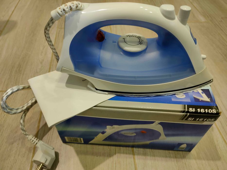 Проводной паровой утюг S1 161OS, производство SIG GmbH, Германия.