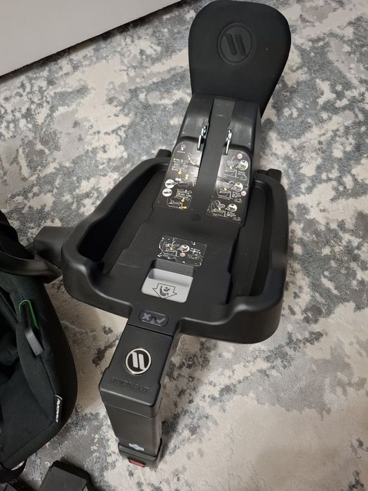 Fotelik Avionaut Cosmo z baza na ISOFIX