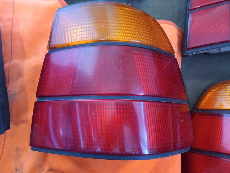 Фари задні ліхтарі BMW 5 E34 88-95 універсал 3374-4631-01 3374-4631-02