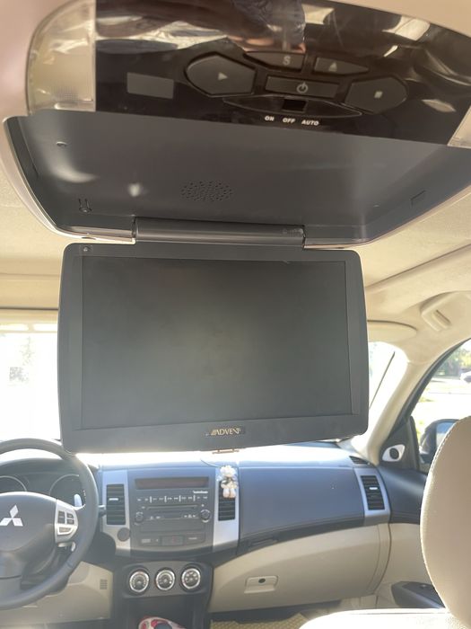 Mitsubishi Outlander XL 3.0 V6 2011p.